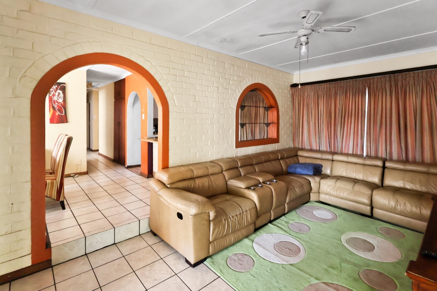 To Let 4 Bedroom Property for Rent in Beacon Bay Eastern Cape